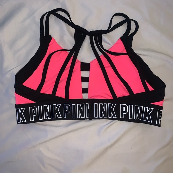 -SOLD- NWOT VS PINK Ultimate Sports Bra - Picture 2 of 3